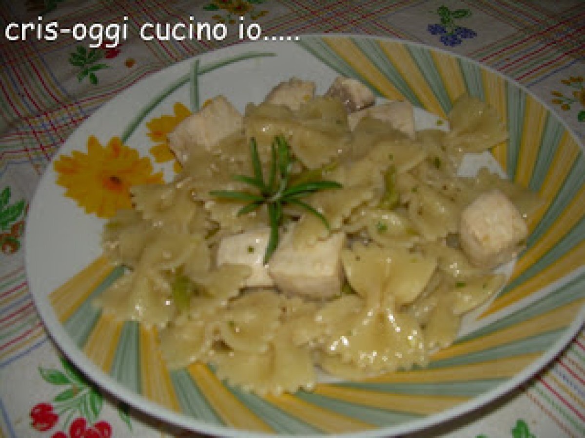 FARFALLE CON PESCE SPADA E PEPERONCINI DOLCI