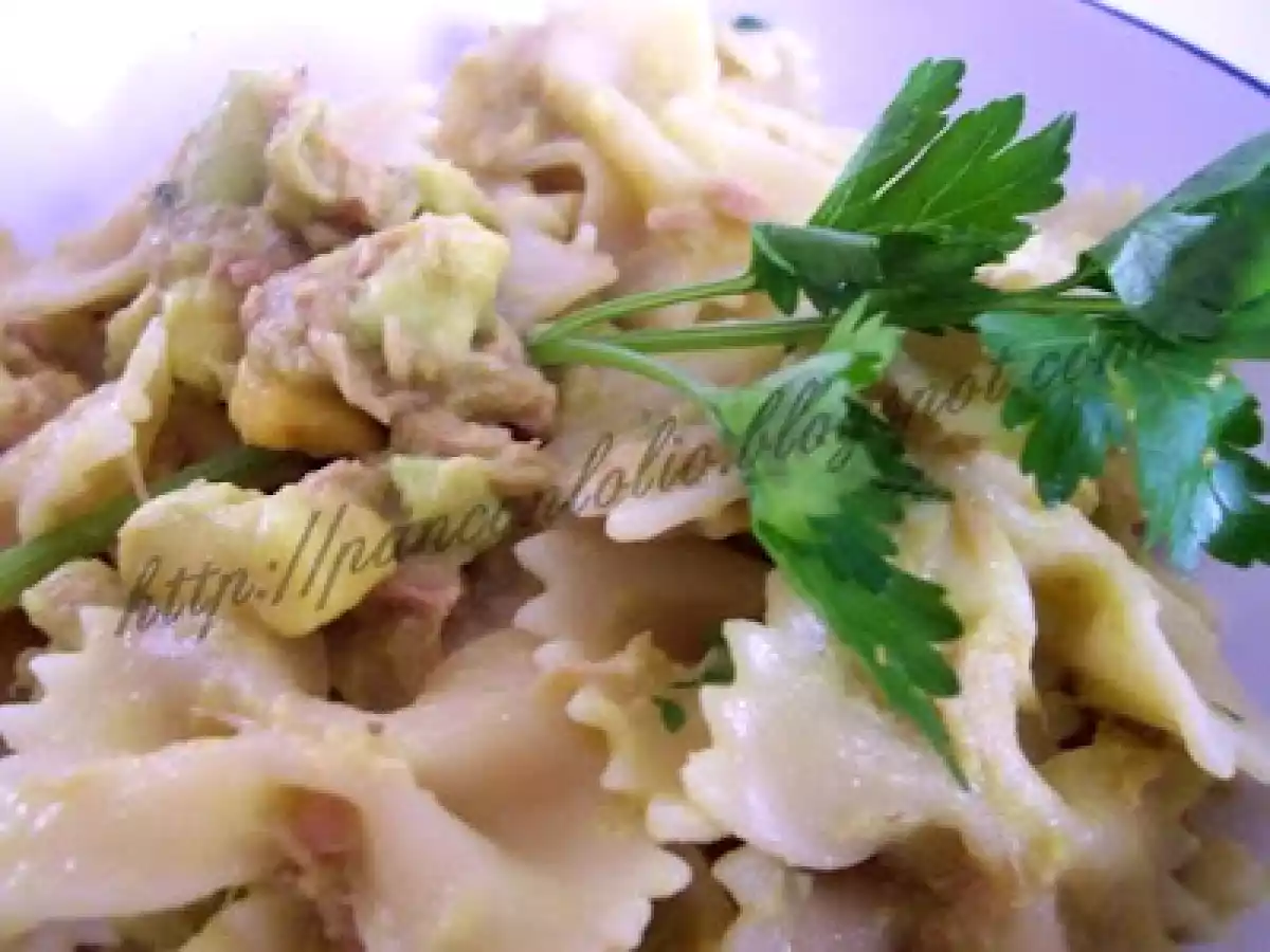 Farfalle con tonno e avocado