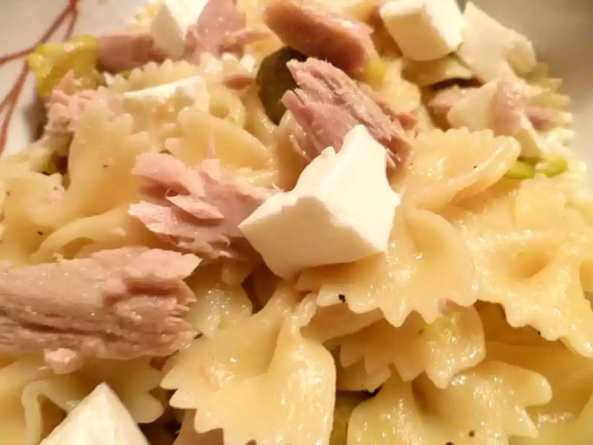 FARFALLE CON ZUCCHINE, TONNO E PHILADELPHIA