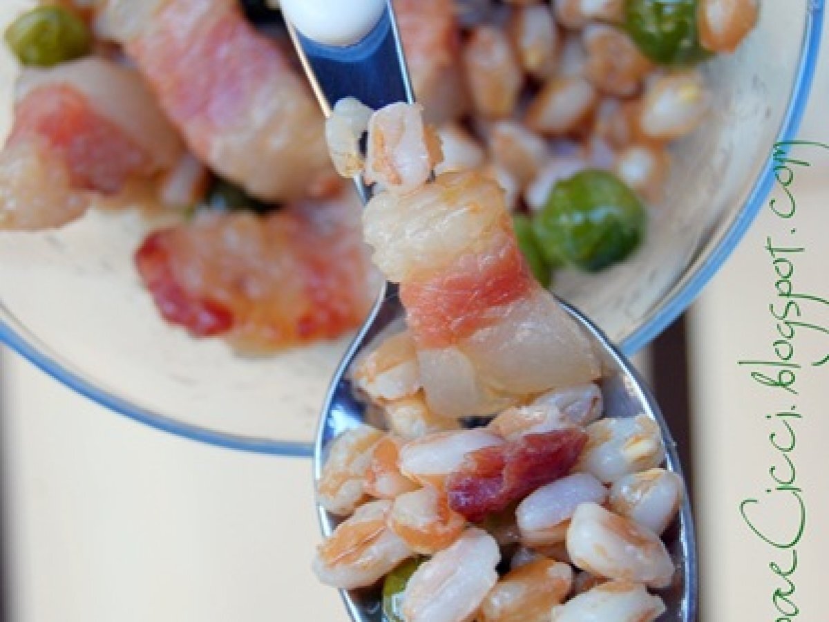 Farro con piselli e pancetta