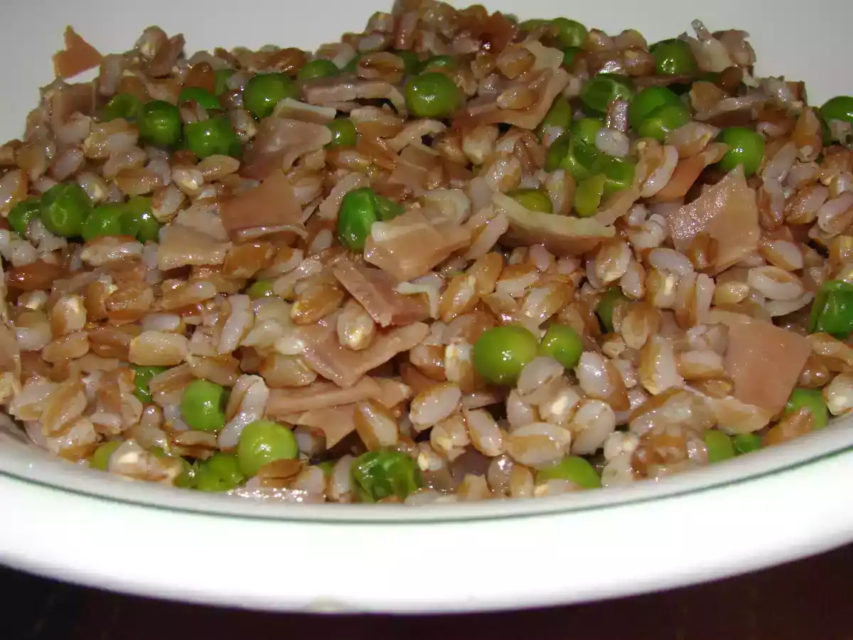 farro con prosciutto e piselli