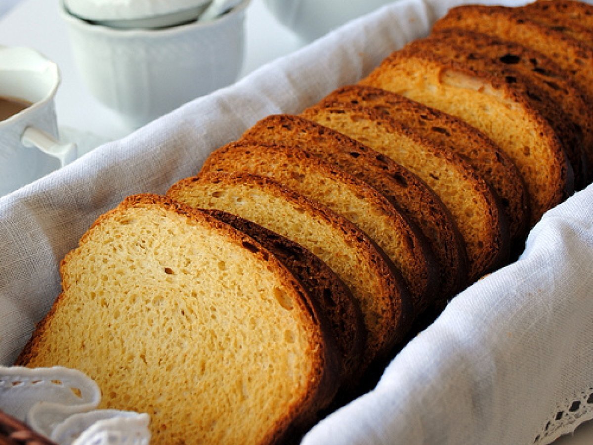 Fette biscottate