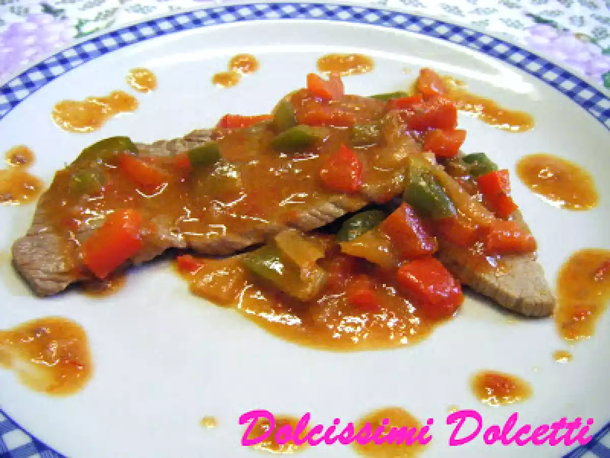 Fettine di bovino in salsa di peperoni