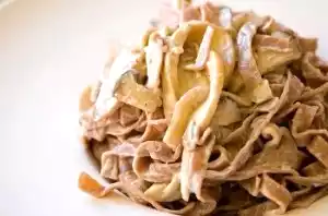 Fettuccine con porcini e mascarpone