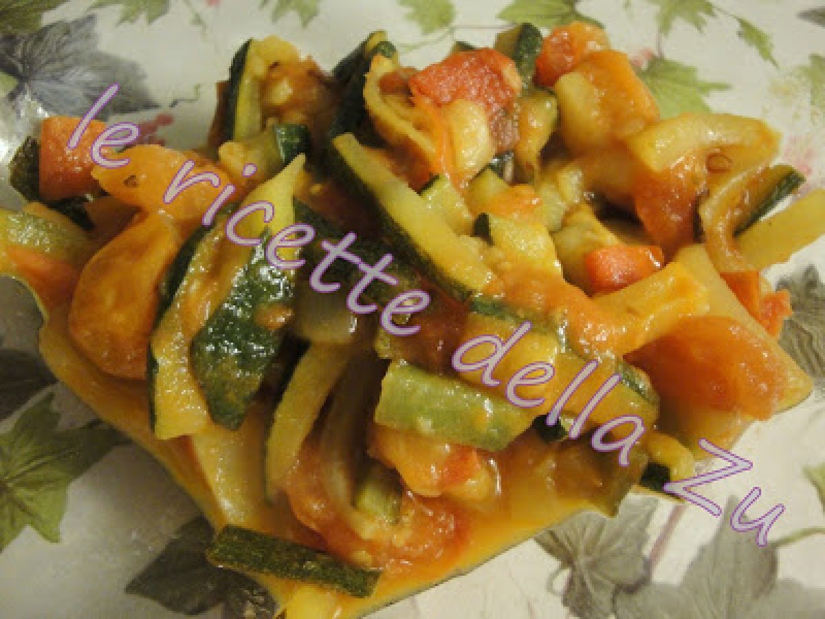 Fiammiferi di Zucchine con Pomodori Ciliegino