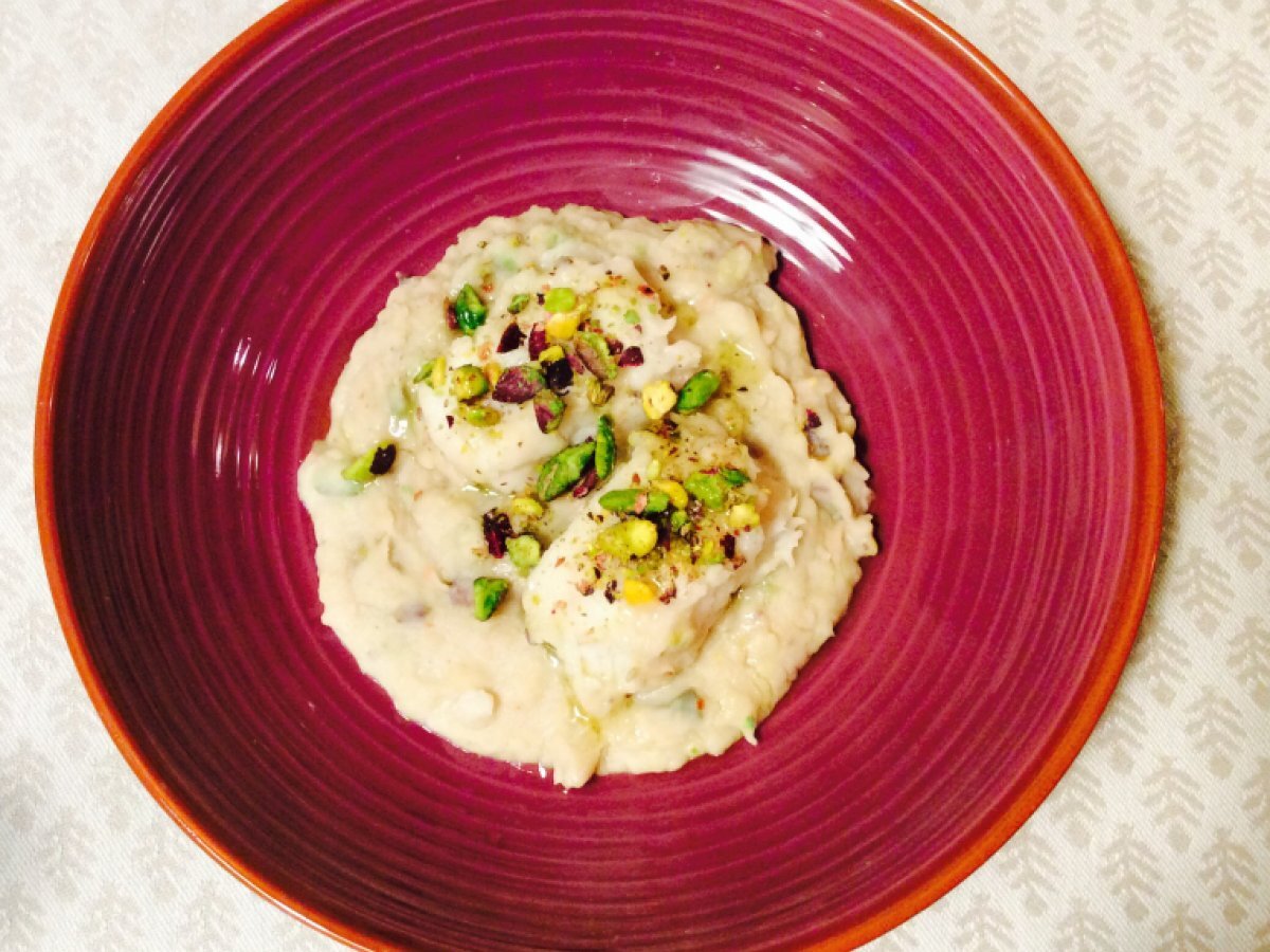 Filetti di merluzzo con vellutata di cannellini e granella di pistacchi