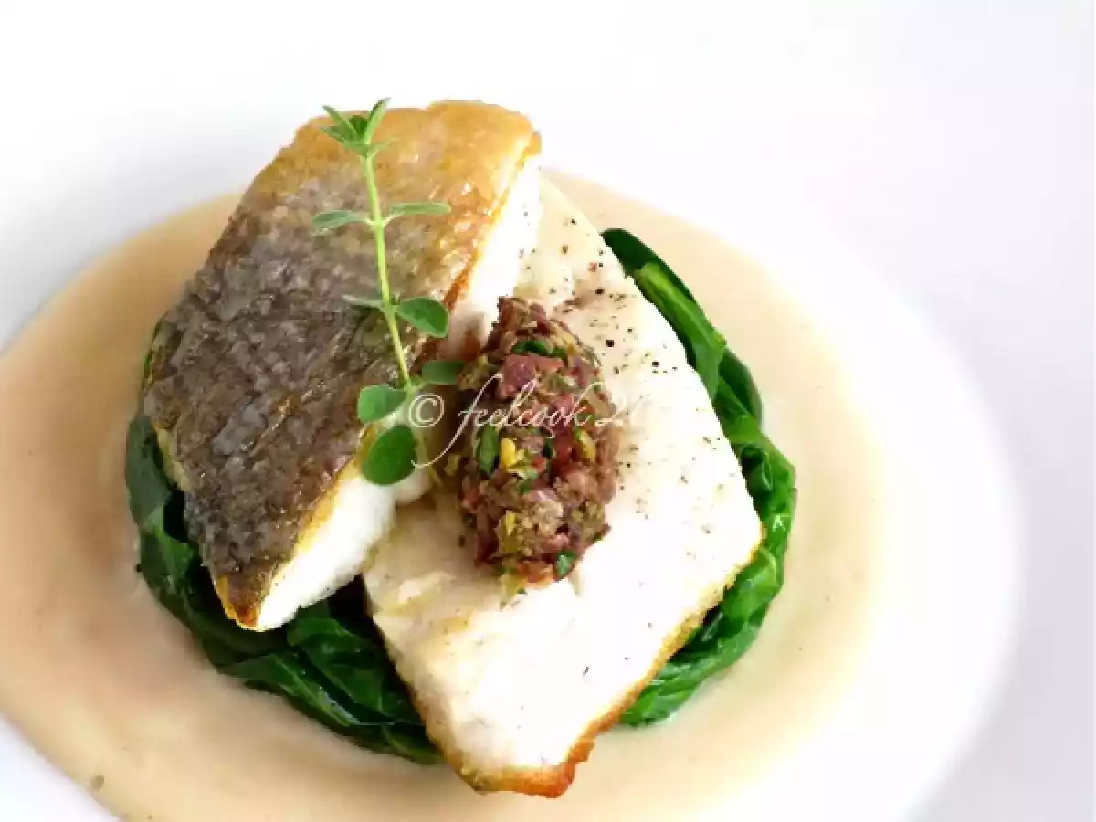 Filetto di orata con salsa di grissini, capperi e olive - foto 2