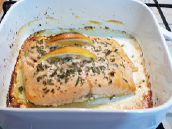 Filetto di salmone al forno profumato alle erbe - foto 2