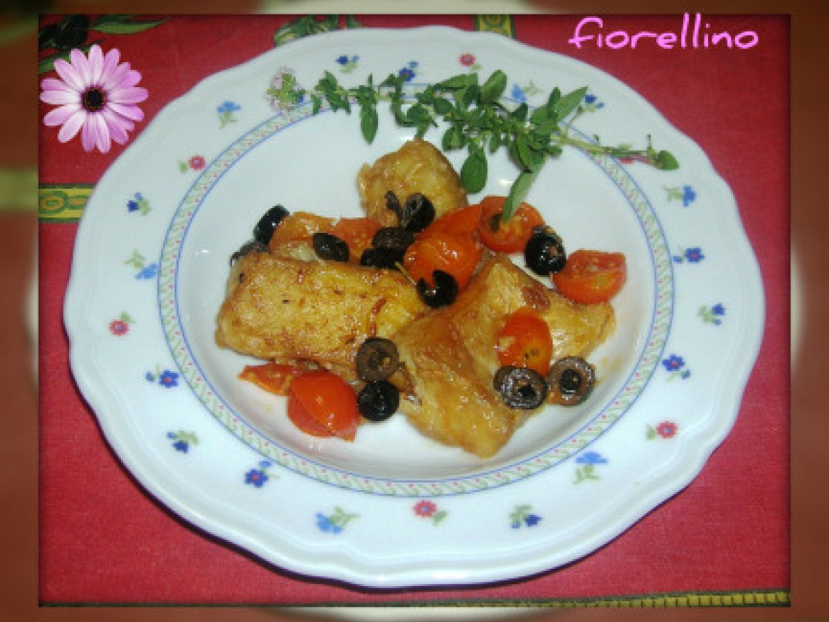 Filetto di scorfano ai pomodorini, olive ed origano fresco