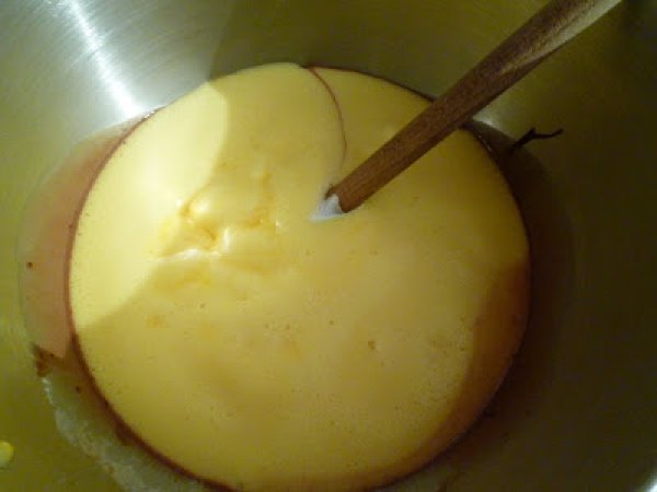 FINTA CHEESE CAKE CON MOUSSE DI CIOCCOLATO E GELATINA DI FRAGOLE - foto 12