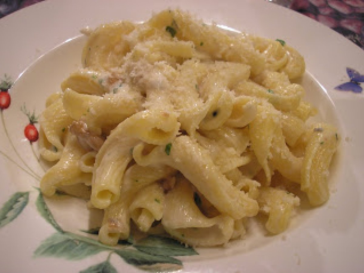 FIOCCHETTI CON SALSA DI GORGONZOLA E NOCI