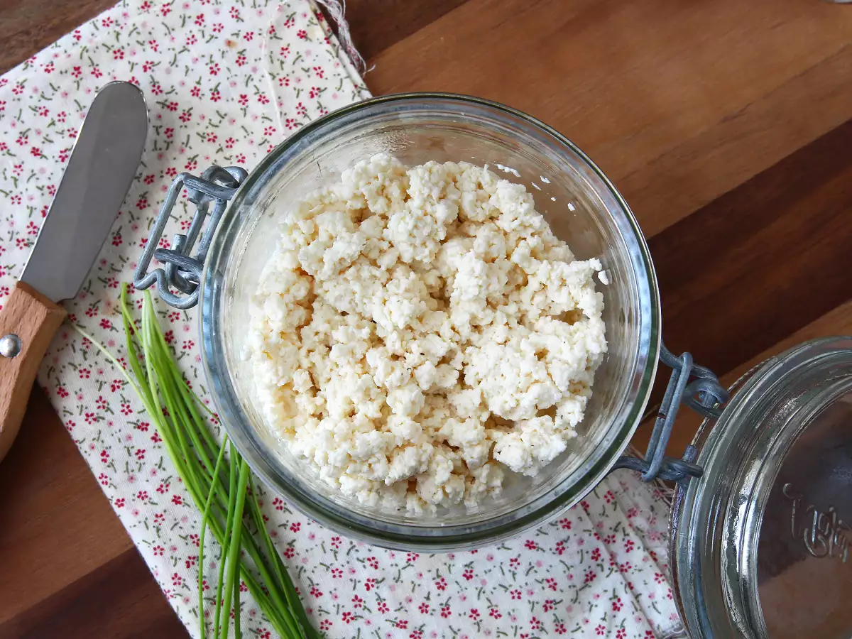 Fiocchi di latte fatti in casa con soli due ingredienti! - foto 3