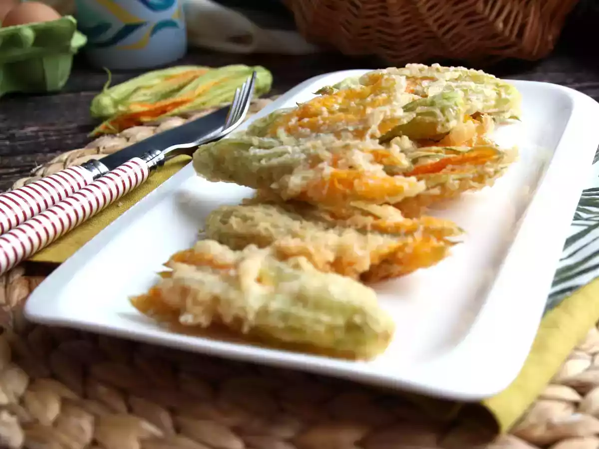 Fiori di zucca fritti, la ricetta della pastella con acqua frizzante - foto 2