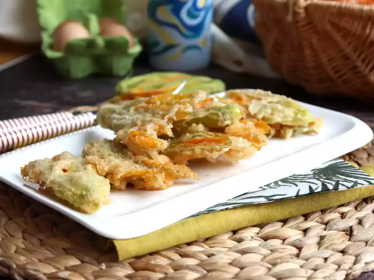 Fiori di zucca fritti, la ricetta della pastella con acqua frizzante - foto 7