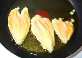 Fiori di zucca impanati e fritti