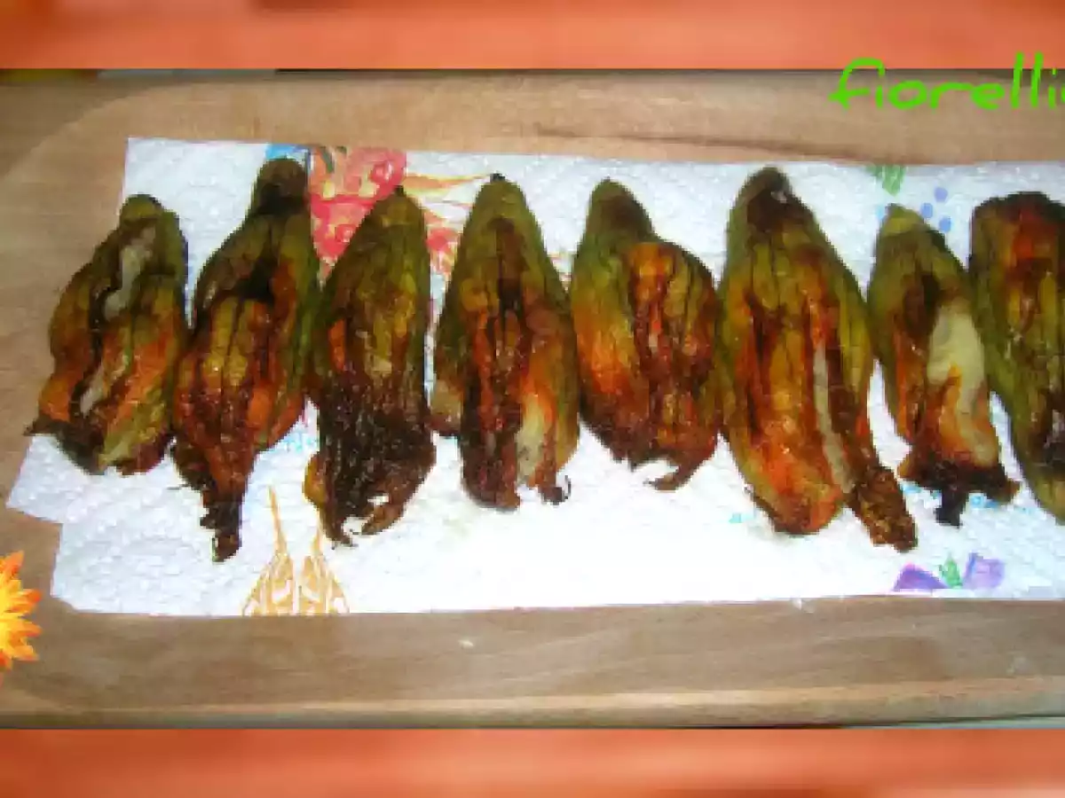 Fiori di zucca ripieni al forno - foto 2