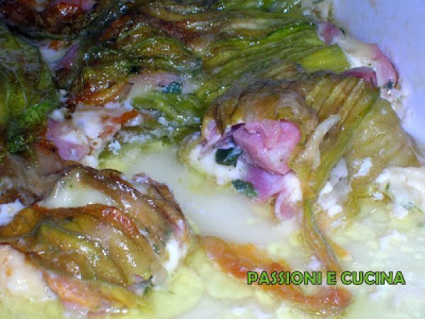 Fiori di zucca ripieni in microonde - Ricetta Petitchef