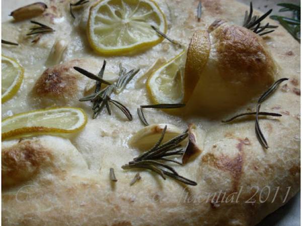 Focaccia al limone e aglio