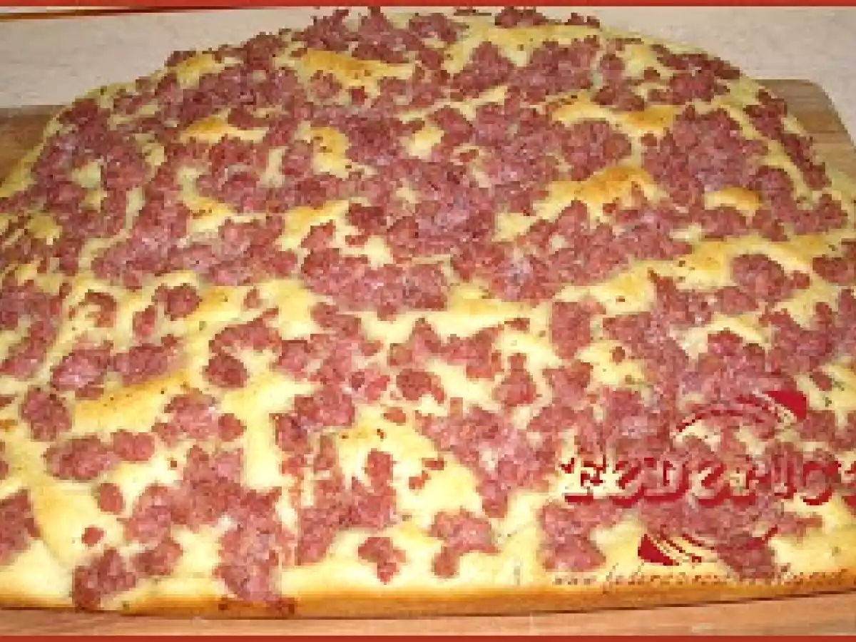 Focaccia al rosmarino e pasta di salame