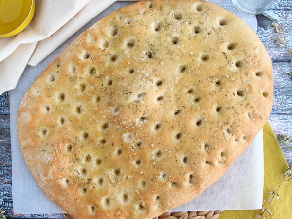 Focaccia al rosmarino - Ricetta facile - foto 3