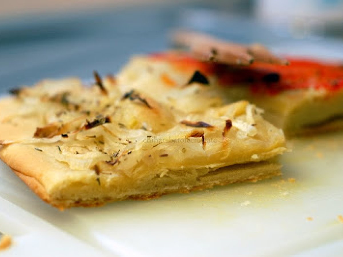 Focaccia alle cipolle e peperoni - foto 3