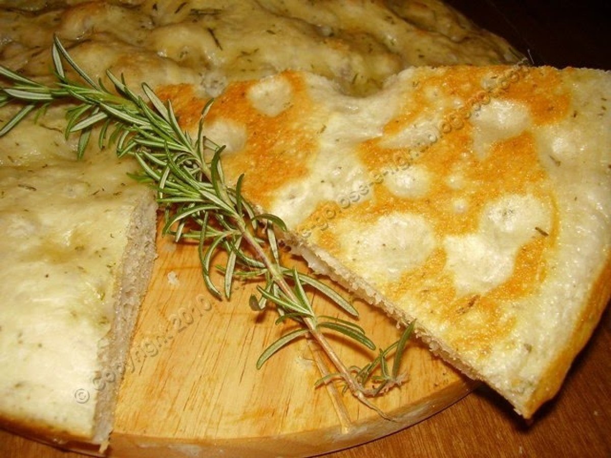 Focaccia Alta, Soffice & Morbida con base Croccante - foto 3