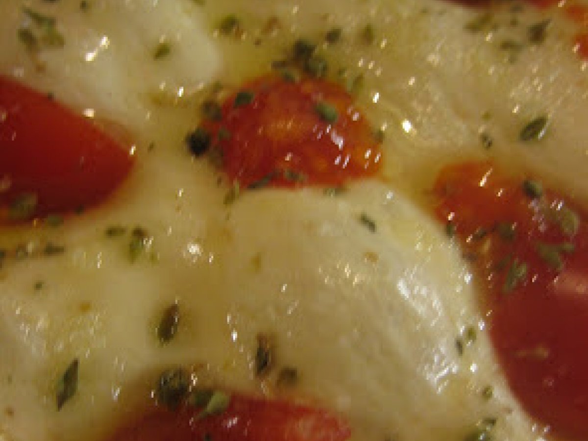 FOCACCIA BARESE CON LA MACCHINA DEL PANE E LIEVITO MADRE, foto 1