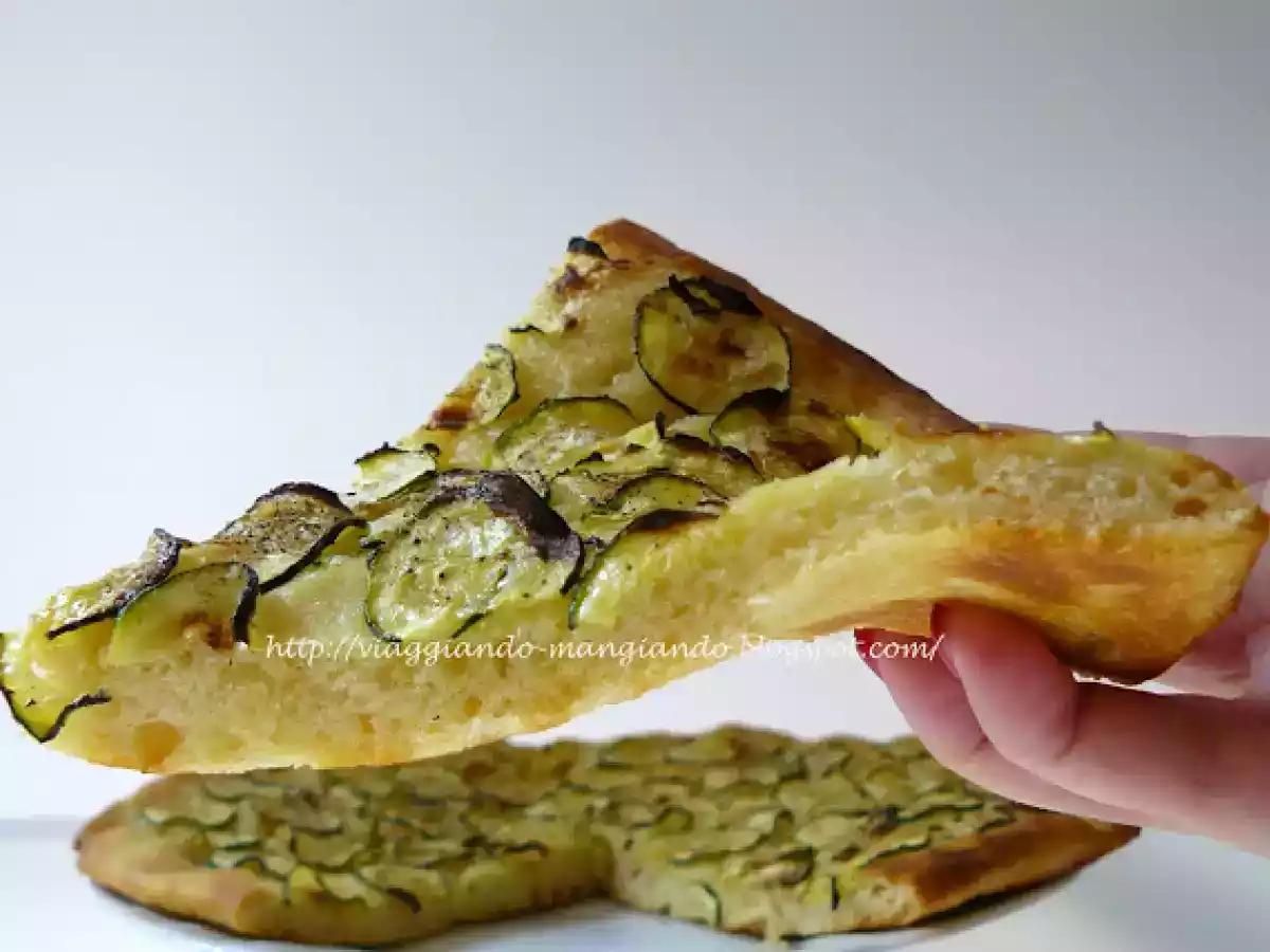 FOCACCIA CON LE ZUCCHINE