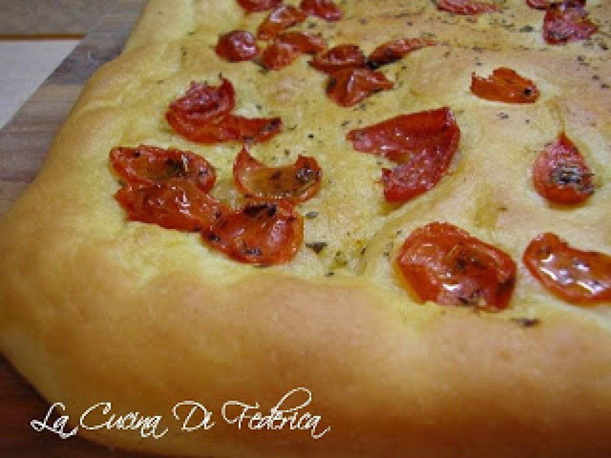 Focaccia con ricotta e pomodorini - foto 2