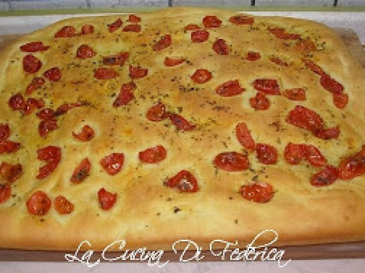 Focaccia con ricotta e pomodorini - foto 3