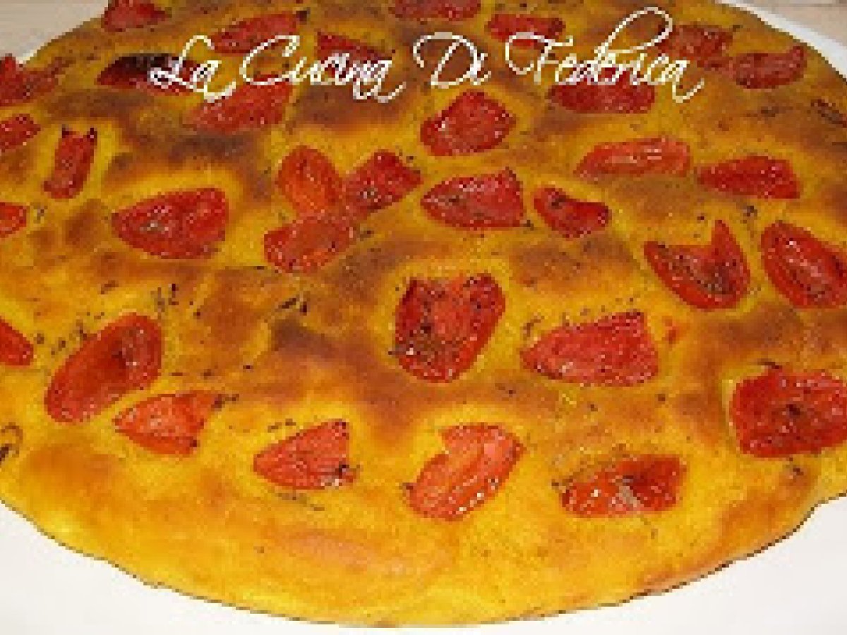 Focaccia di zucca e pomodorini datterini - foto 2