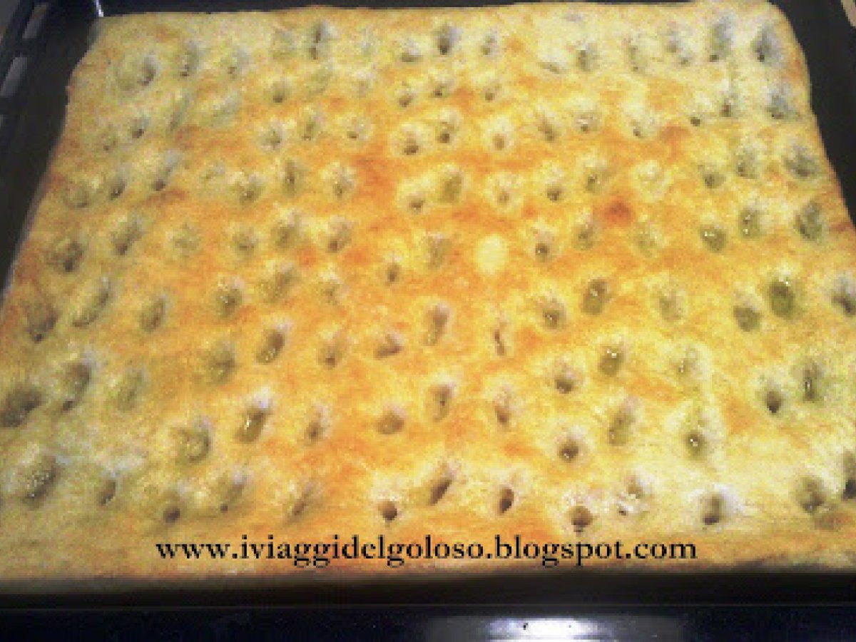 FOCACCIA GENOVESE - foto 2