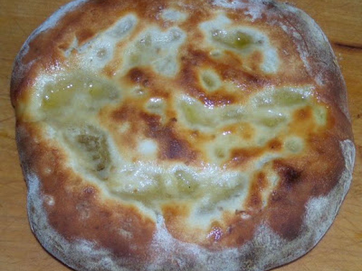 Focaccia gorgonzola e cipolle