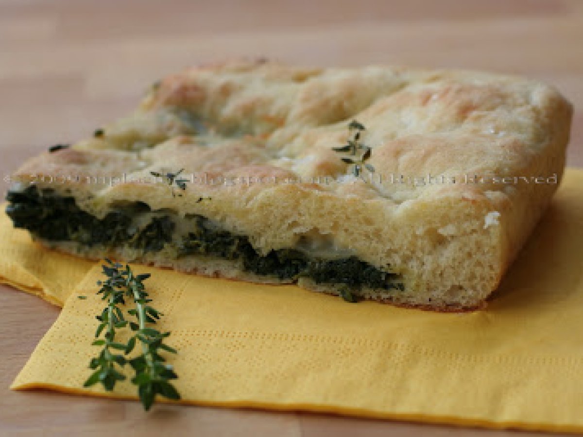 Focaccia ripiena con spinaci e gorgonzola