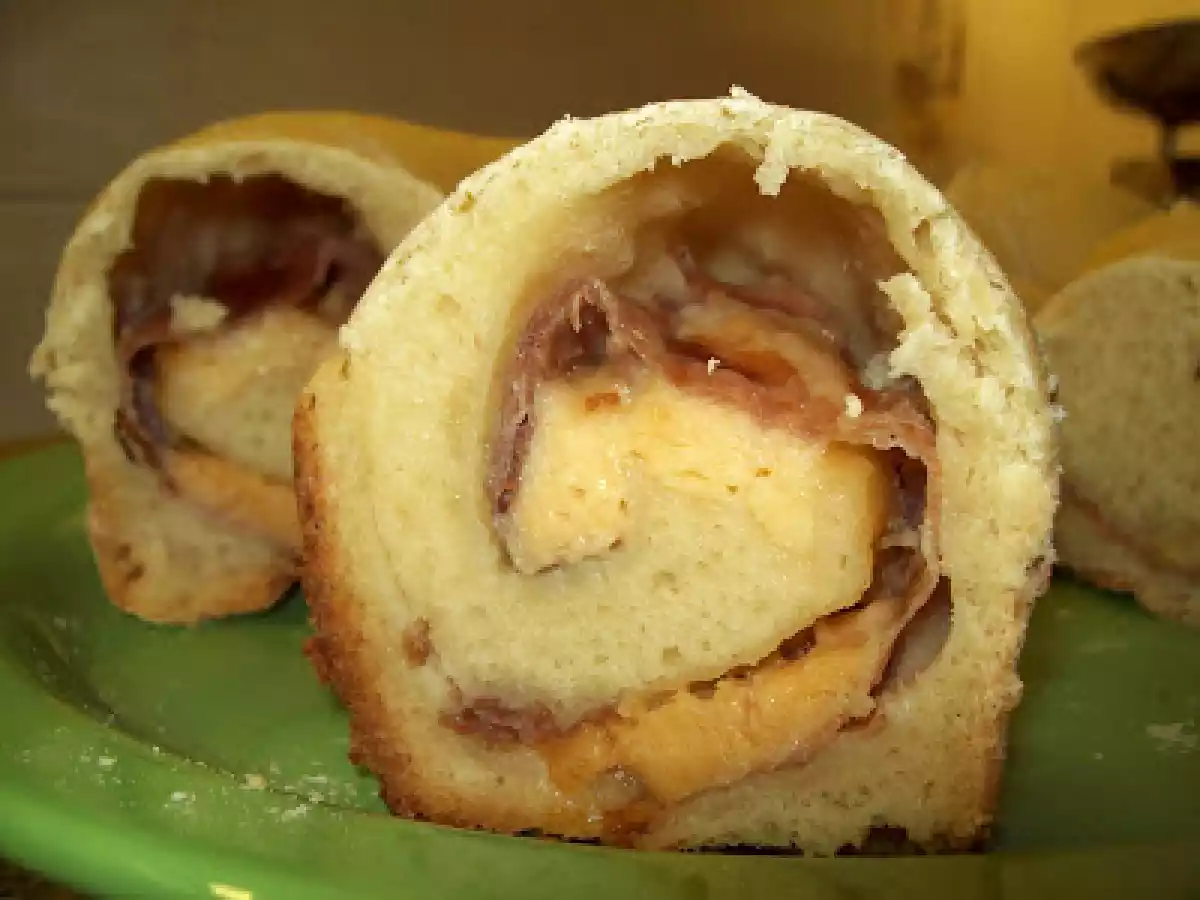 FOCACCIA SALATA CON PETRONILLA - foto 2