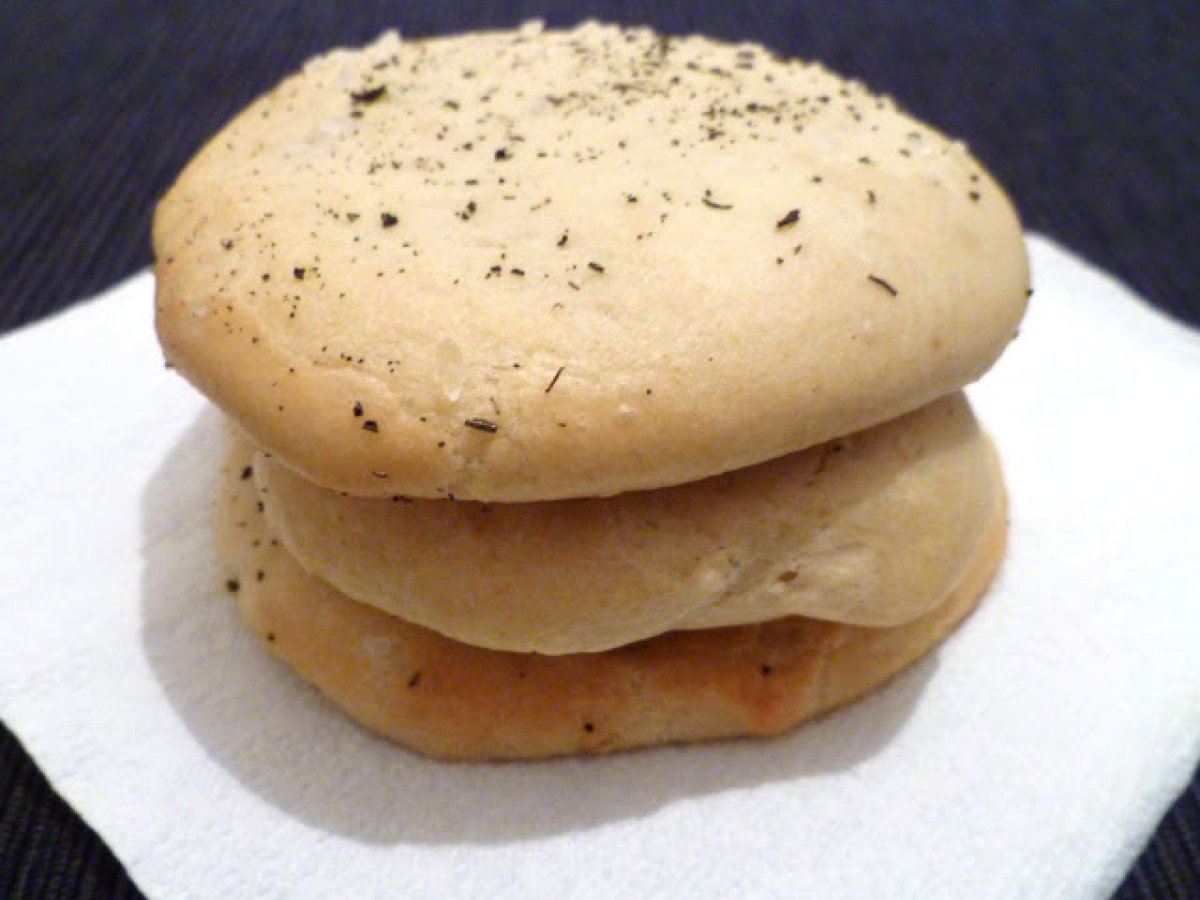 Focaccine alla farina di ceci