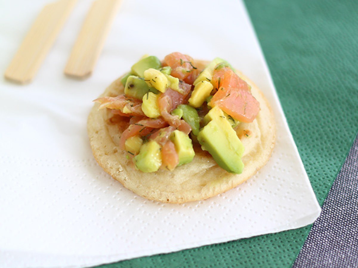 Focaccine con salmone e avocado - foto 2