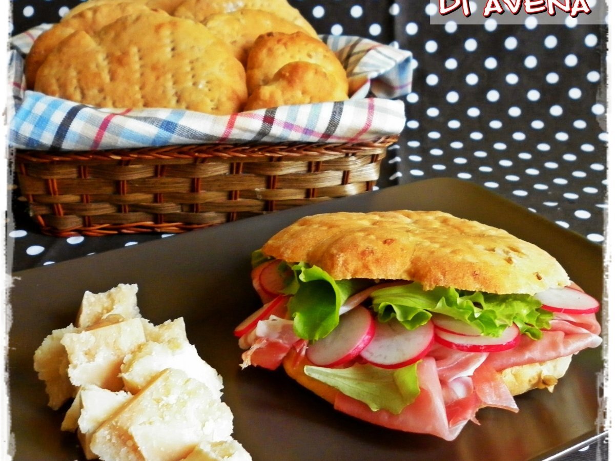 Focaccine soffici con fiocchi d'avena