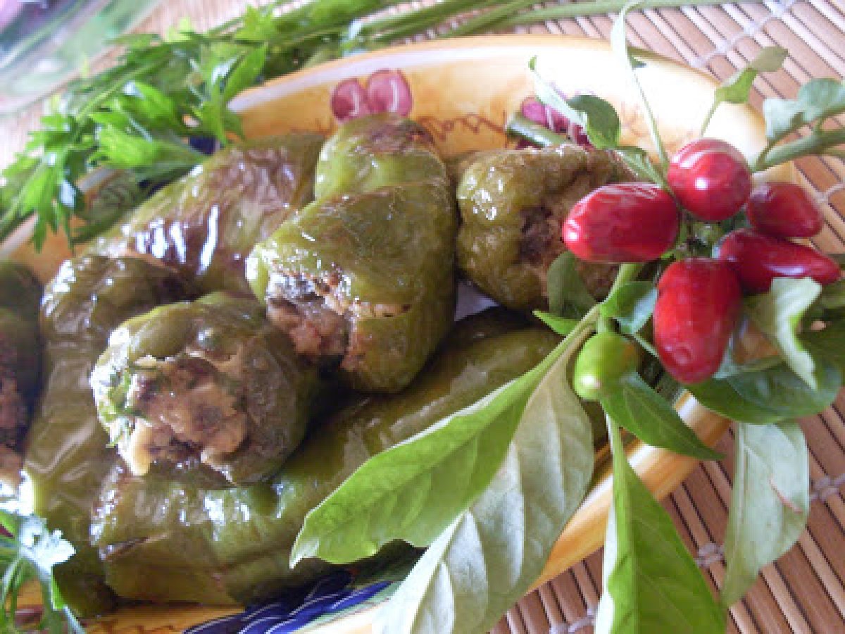 Friarelli alla Moda del Sud... ovvero Peperoncini Verdi Dolci Ripieni - foto 5