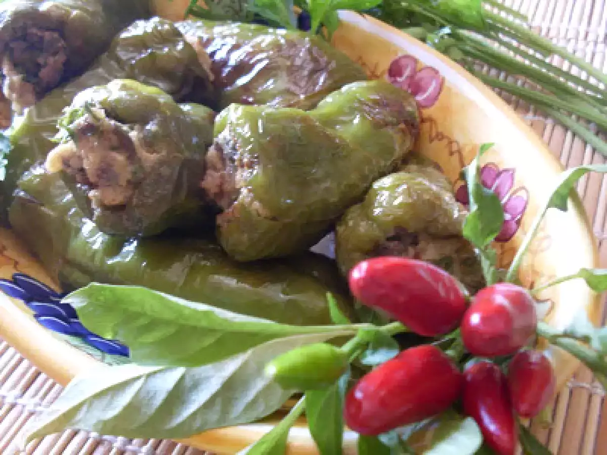 Friarielli alla moda del Sud... ovvero peperoncini verdi dolci ripieni - foto 2