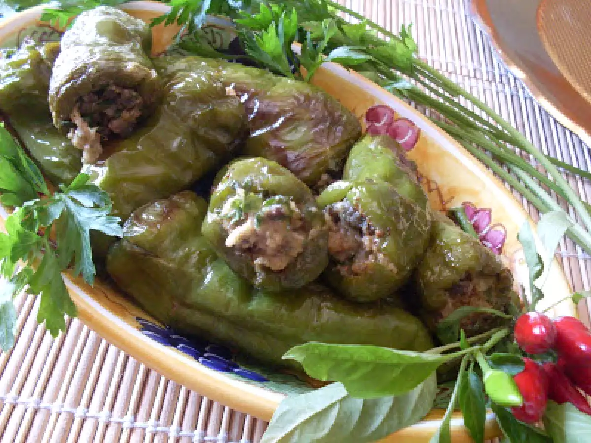 Friarielli alla moda del Sud... ovvero peperoncini verdi dolci ripieni - foto 3
