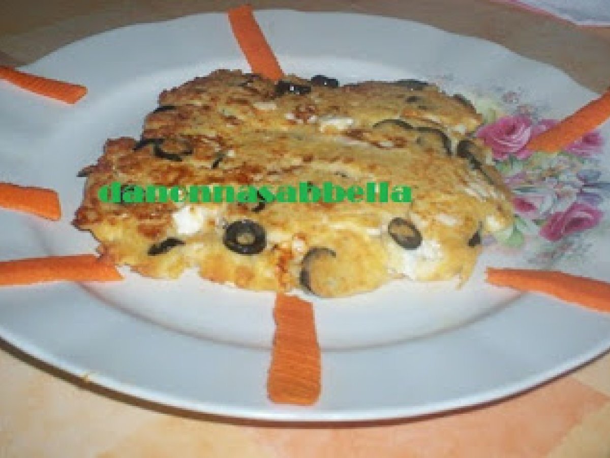 FRITTATA CON FORMAGGIO FRESCO E OLIVE - foto 3