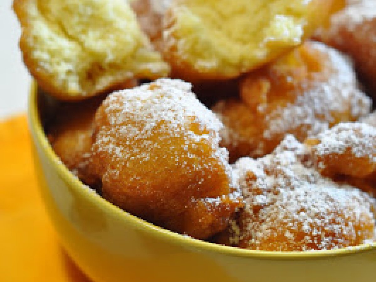 Frittelle di Carnevale alle mele