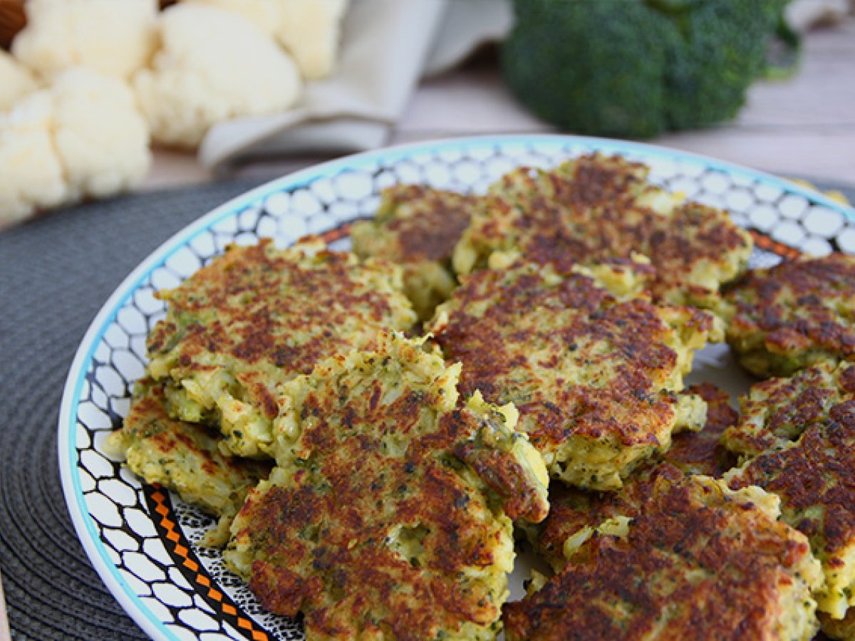 Frittelle di cavolfiore e broccoli aromatizzate al curry - foto 4