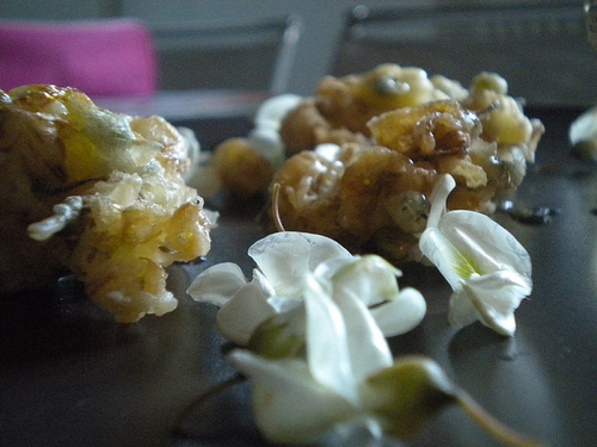 Frittelle di Fiori di Acacia ... dolci e salate!