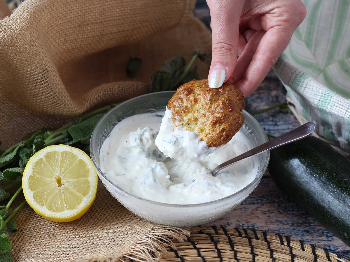 Frittelle di zucchine e feta in friggitrice ad aria - foto 3