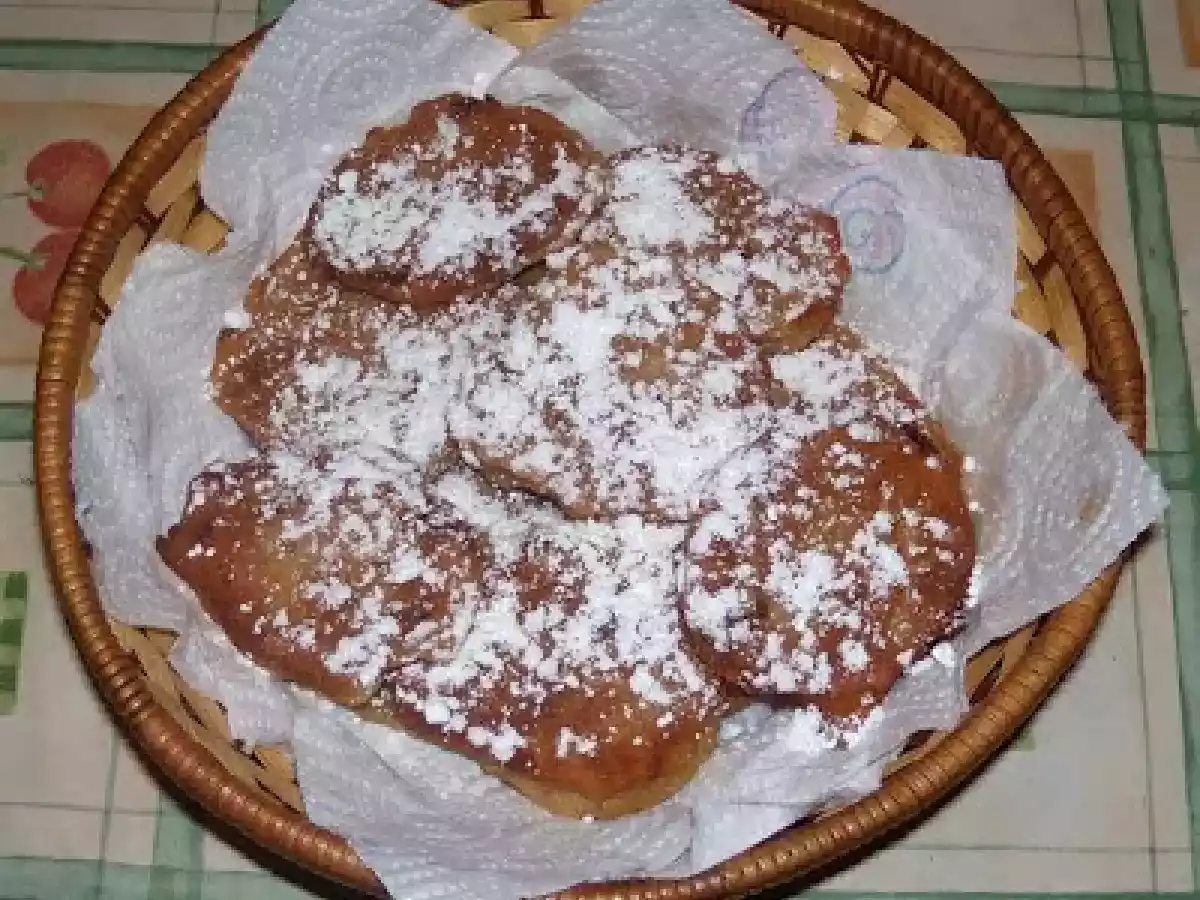 Frittelle mele e uvetta