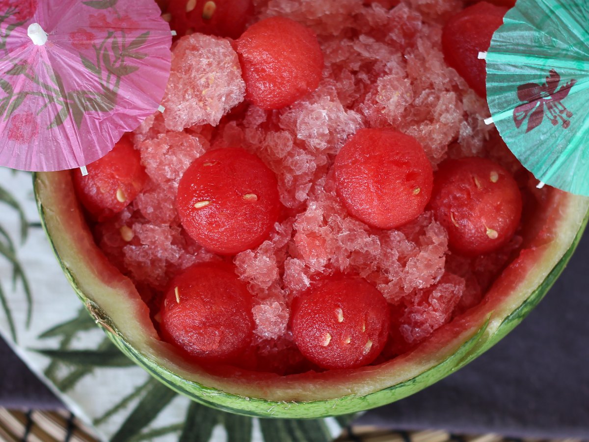 Frosé all'anguria, il drink fresco e leggermente alcolico da preparare a casa - foto 4