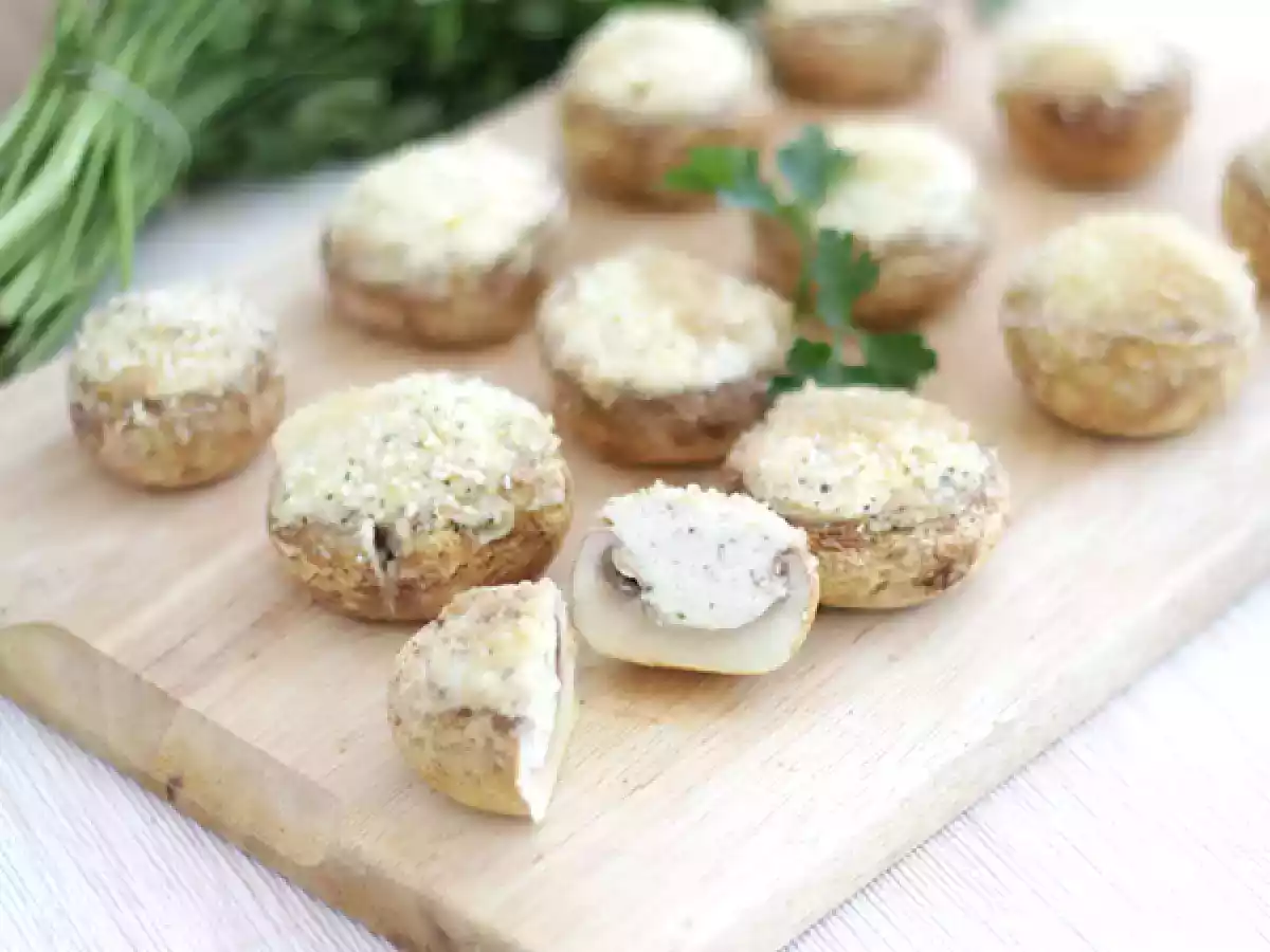 Funghi Champignon ripieni, la ricetta classica che piace a tutti! - foto 3