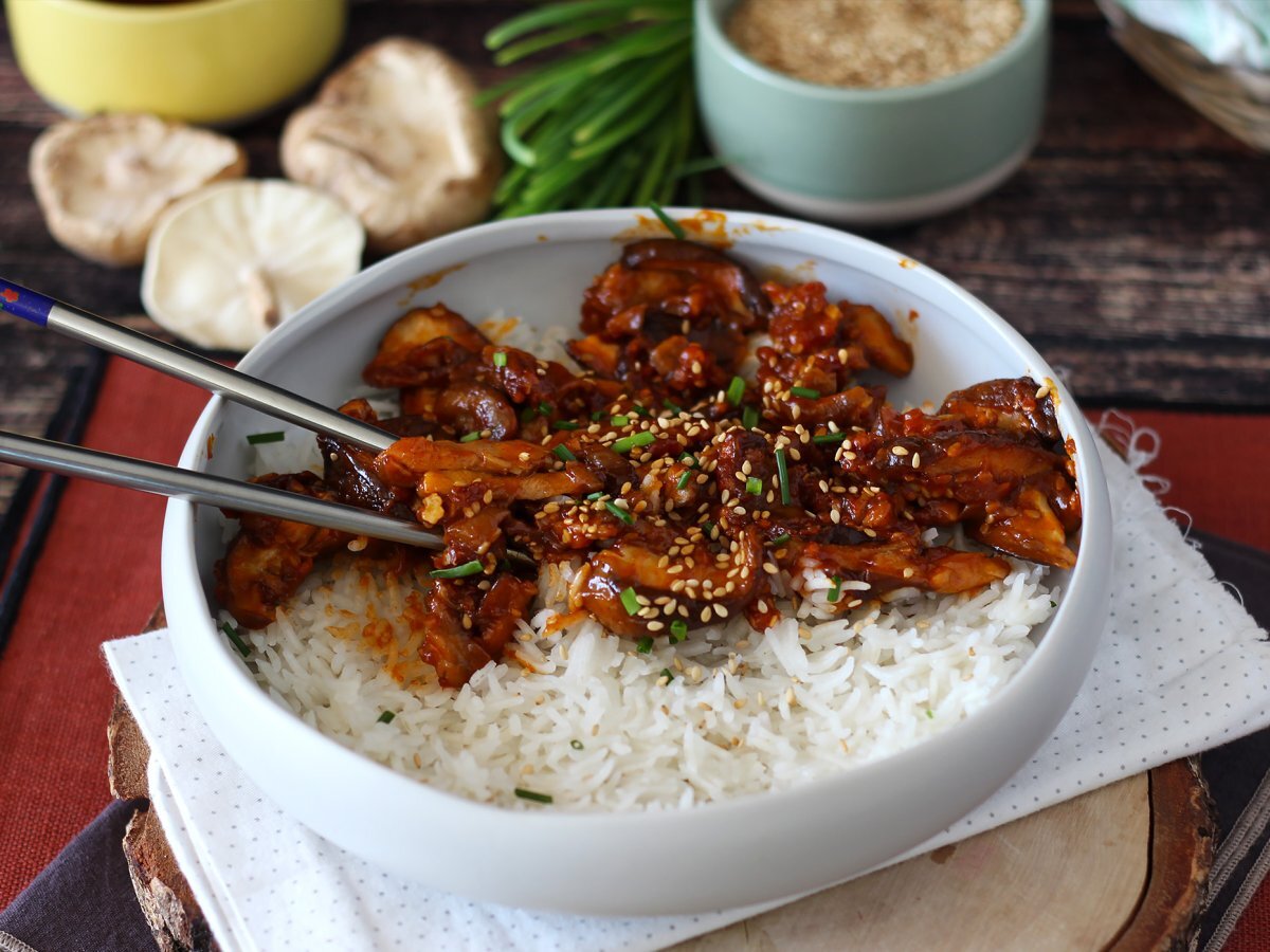 Funghi Shiitake con salsa gochujang, la ricetta coreana facile e gustosa!